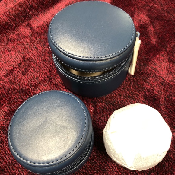 Levenger Handbags - Levenger travel zip n store leather case set